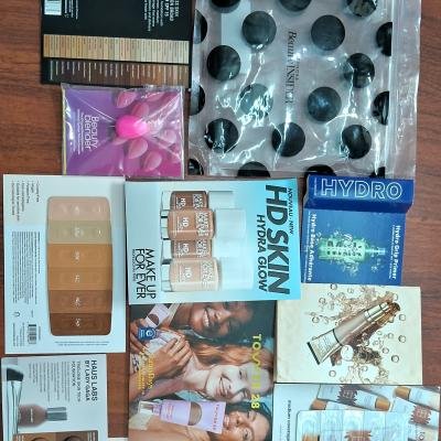 Sephora 10 Pieces Samples / Travel Size Including Beauty Blender Hydro Grip C