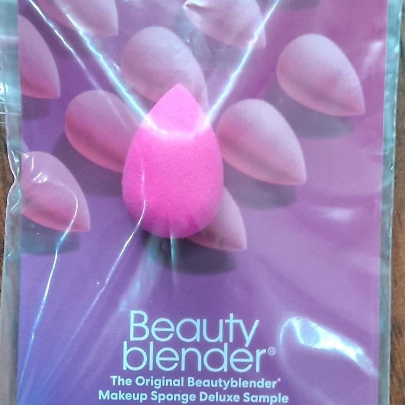 Sephora 10 Pieces Samples / Travel Size Including Beauty Blender Hydro Grip C