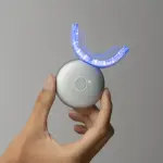 MOON ORAL BEAUTY Platinum Pro Glow Teeth Whitening Device