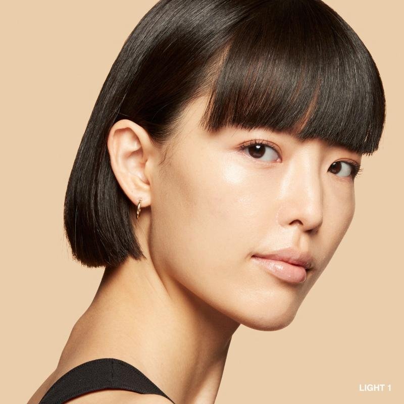 Bobbi Brown Vitamin Enriched Hydrating Skin Tint SPF 15 with Hyaluronic Acid