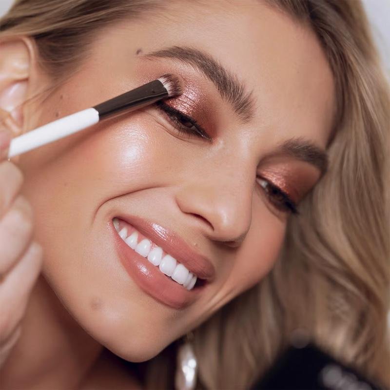 Roen Eyes On Me Eyeshadow Palette